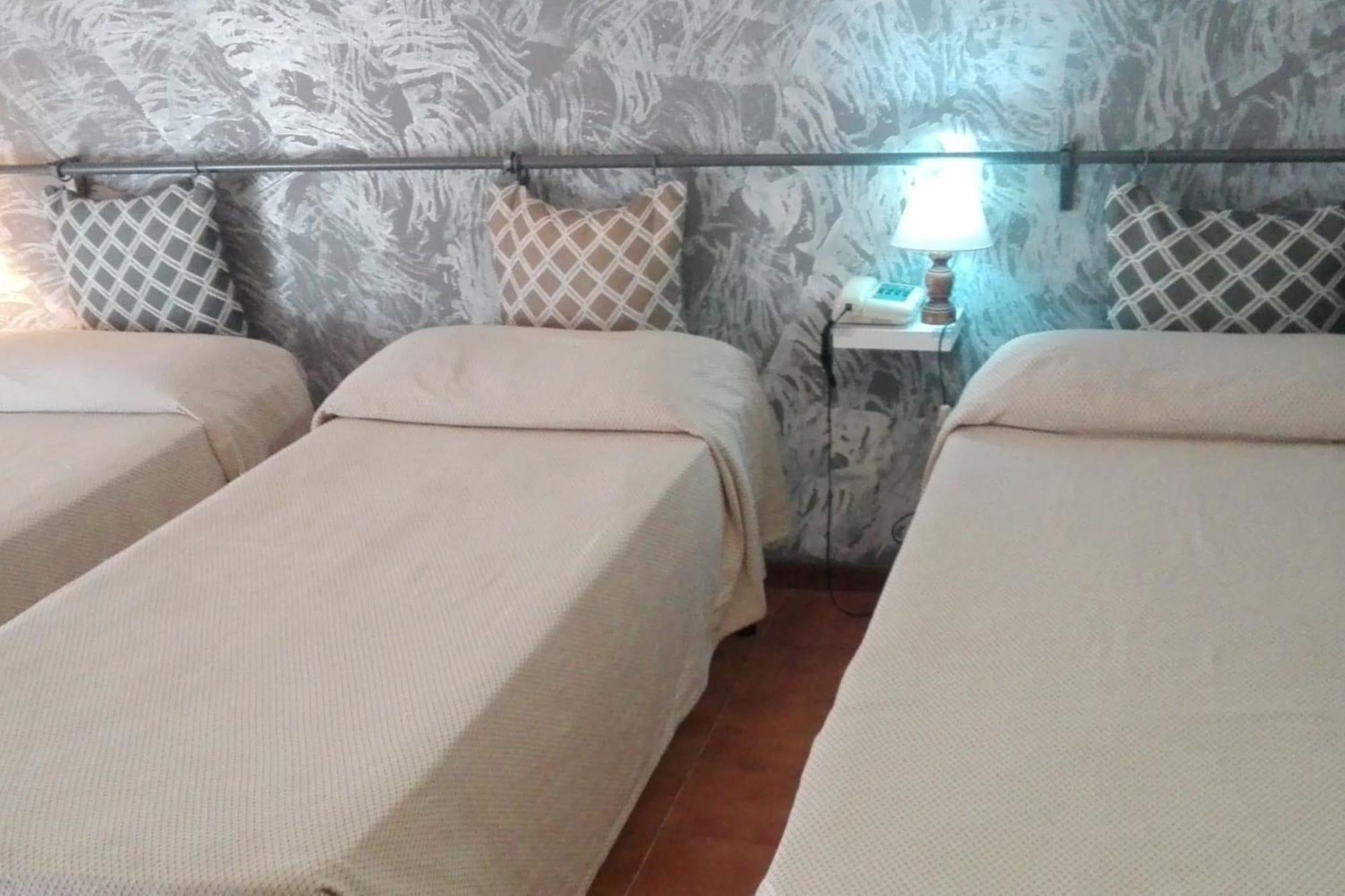Hotel Cinecitta Рим Экстерьер фото