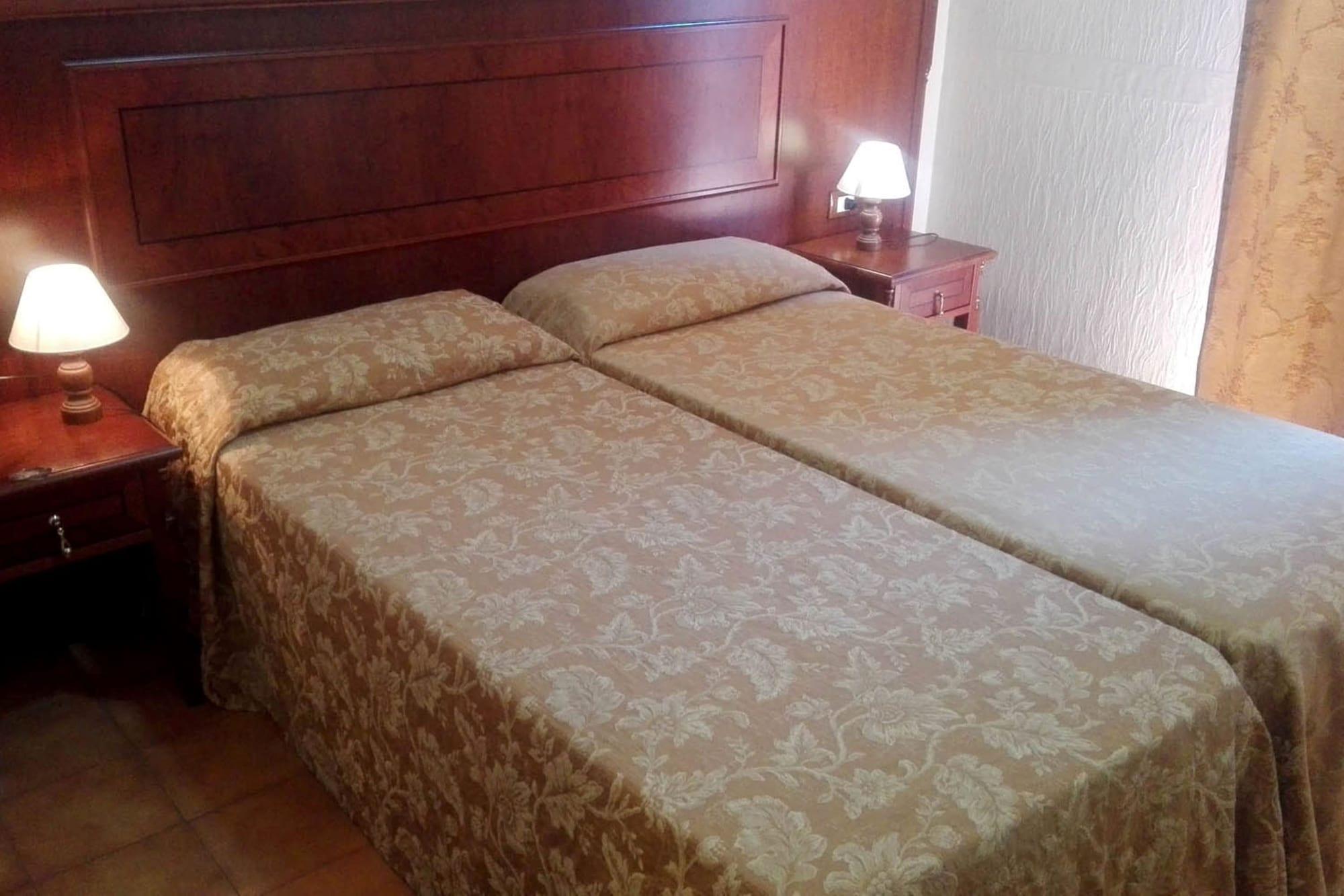Hotel Cinecitta Рим Экстерьер фото