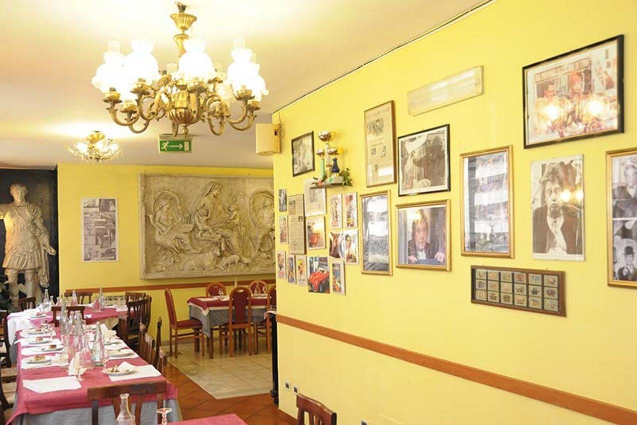 Hotel Cinecitta Рим Экстерьер фото